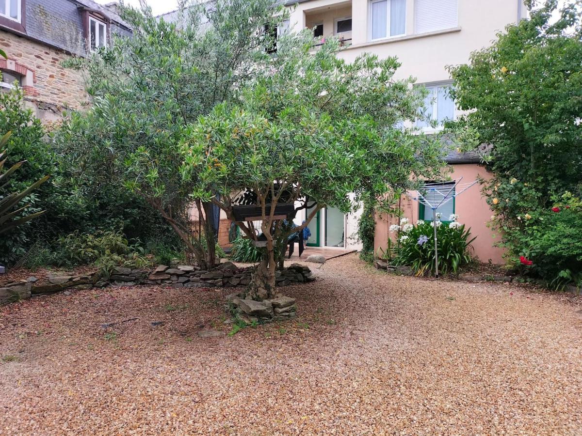Appartement Au Centre Ville Avec Un Beau Jardin Prive 拉尼翁 外观 照片